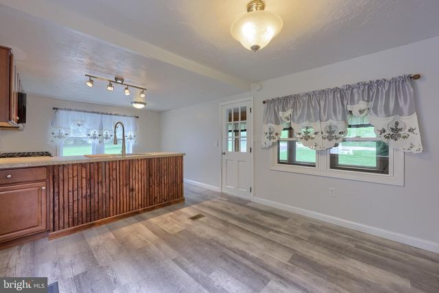 125 MEADOW RD, York, PA 17406