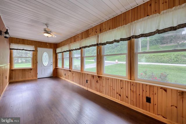 125 MEADOW RD, York, PA 17406