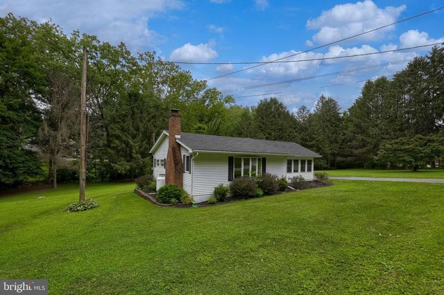 125 MEADOW RD, York, PA 17406