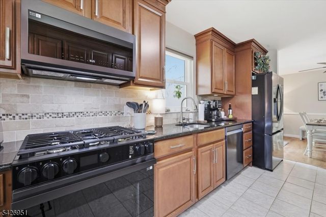 47 Pudding Stone Way, Lopatcong Twp., NJ 08865