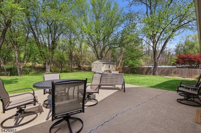 47 Pudding Stone Way, Lopatcong Twp., NJ 08865