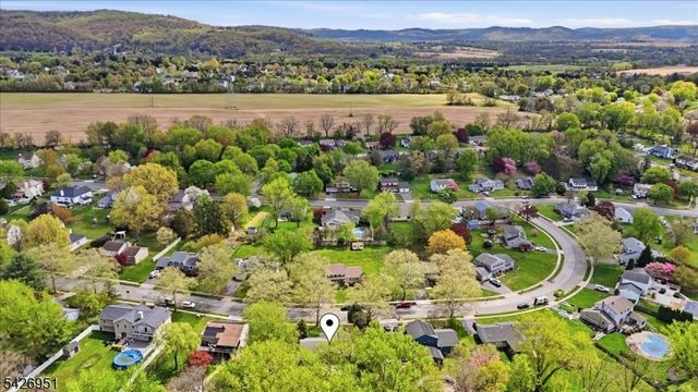 47 Pudding Stone Way, Lopatcong Twp., NJ 08865