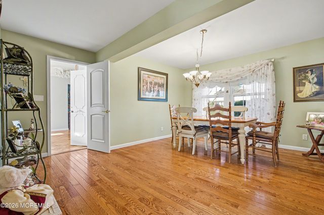 22 Burki Place, Freehold, NJ 07728