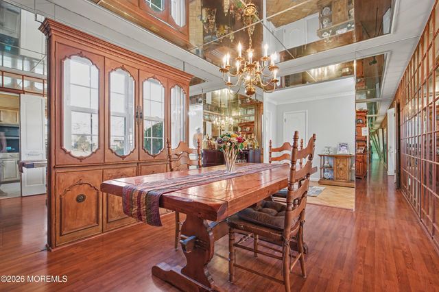 22 Burki Place, Freehold, NJ 07728