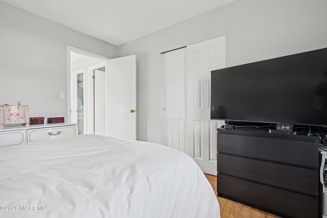 22 Burki Place, Freehold, NJ 07728