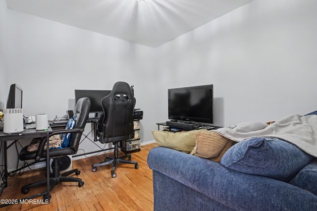 22 Burki Place, Freehold, NJ 07728