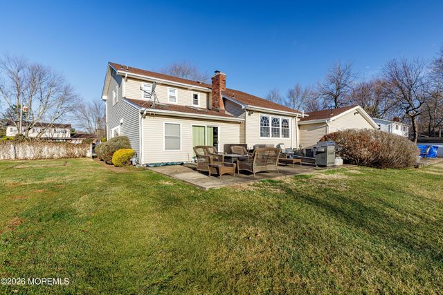 22 Burki Place, Freehold, NJ 07728