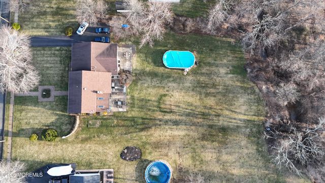 22 Burki Place, Freehold, NJ 07728