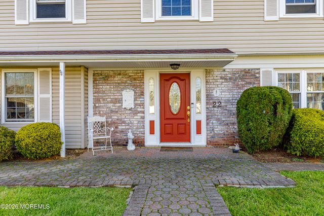 22 Burki Place, Freehold, NJ 07728