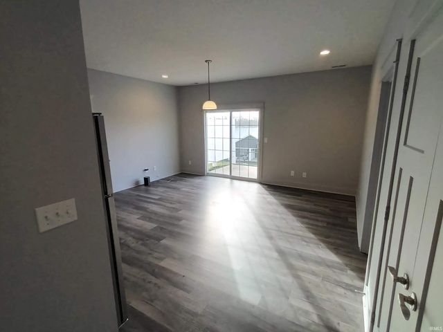 1231 W Rangeview Circle, Bloomington, IN 47403