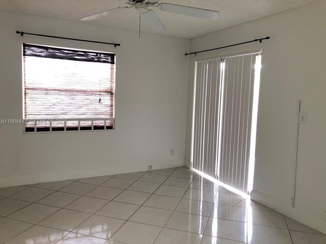 9999 Summerbreeze Dr 218, Sunrise, FL 33322