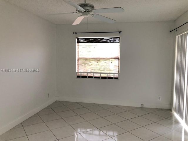 9999 Summerbreeze Dr 218, Sunrise, FL 33322