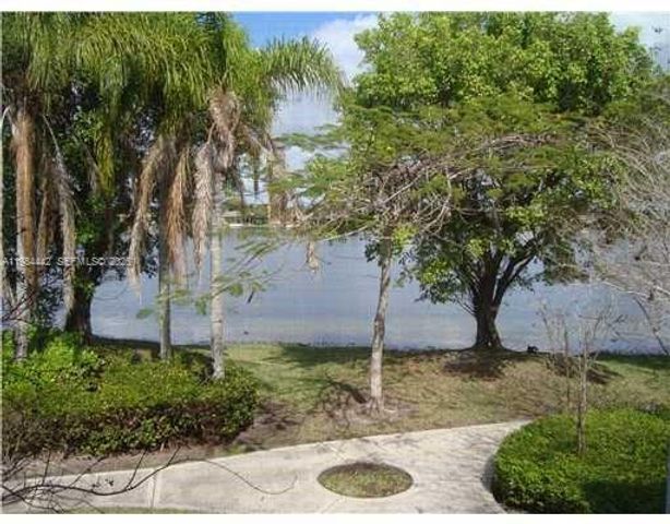9999 Summerbreeze Dr 218, Sunrise, FL 33322