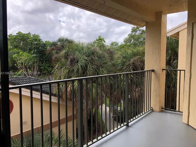 9999 Summerbreeze Dr 218, Sunrise, FL 33322