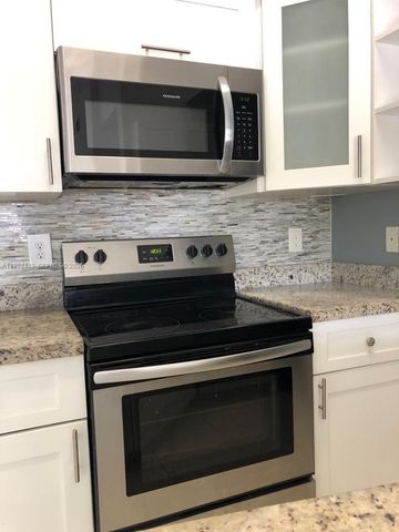 9999 Summerbreeze Dr 218, Sunrise, FL 33322