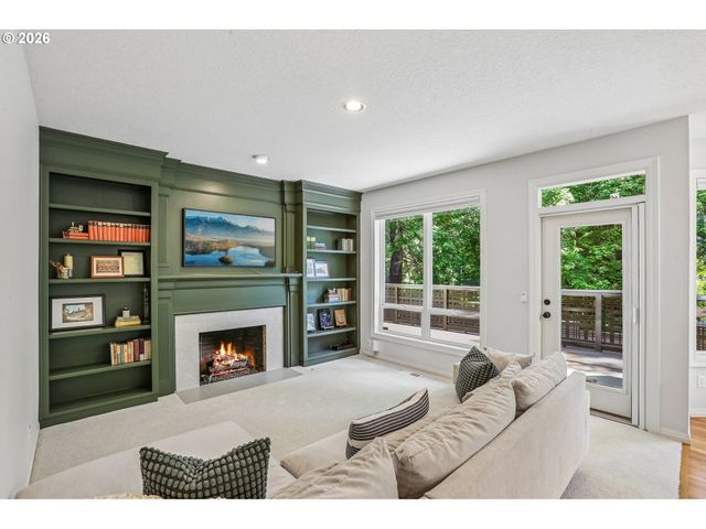 5516 Sw HAMILTON St, Portland, OR 97221