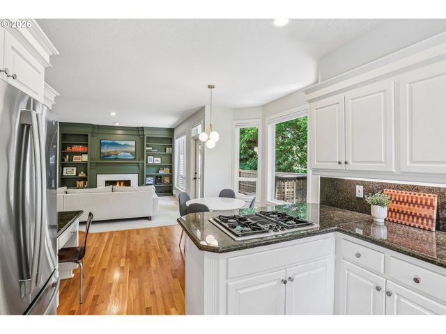 5516 Sw HAMILTON St, Portland, OR 97221