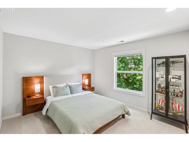 5516 Sw HAMILTON St, Portland, OR 97221
