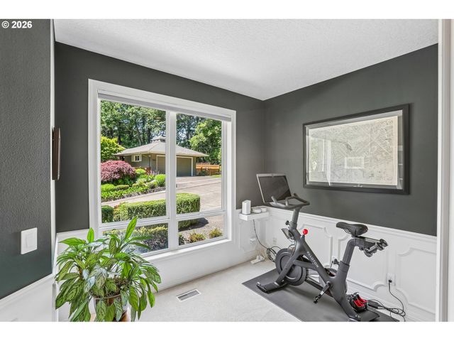 5516 Sw HAMILTON St, Portland, OR 97221