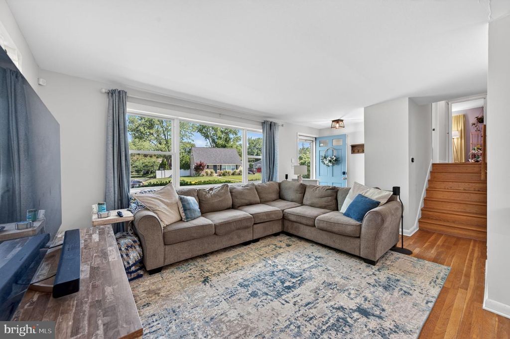 Image 10 of property listing at 9 HADDINGTON RD, Lutherville Timonium, MD 21093