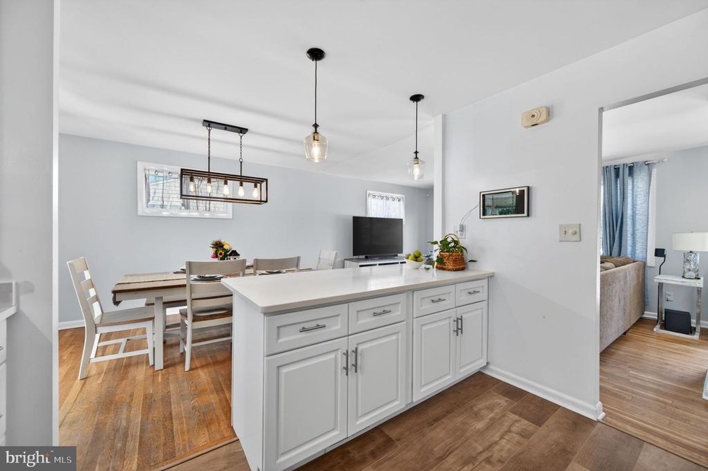 Image 17 of property listing at 9 HADDINGTON RD, Lutherville Timonium, MD 21093