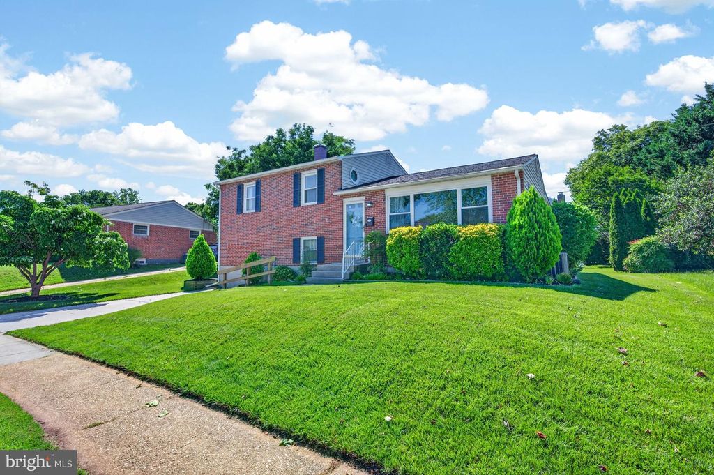 Image 3 of property listing at 9 HADDINGTON RD, Lutherville Timonium, MD 21093