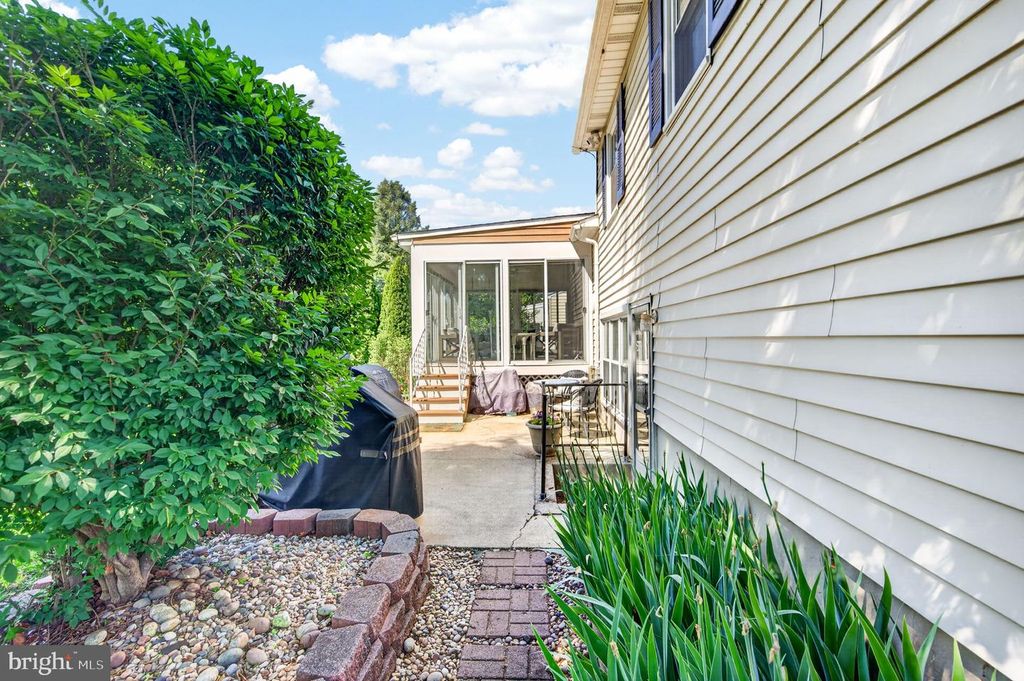 Image 47 of property listing at 9 HADDINGTON RD, Lutherville Timonium, MD 21093