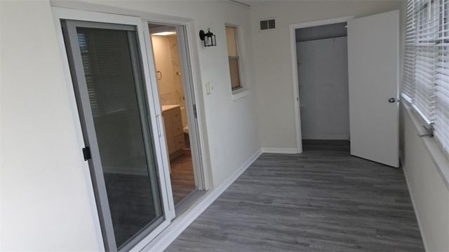 8100 DR MARTIN LUTHER KING JR STREET N 105, St Petersburg, FL 33702