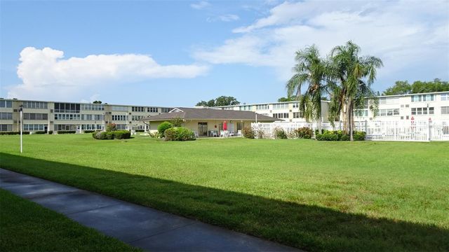 8100 DR MARTIN LUTHER KING JR STREET N 105, St Petersburg, FL 33702