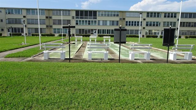 8100 DR MARTIN LUTHER KING JR STREET N 105, St Petersburg, FL 33702