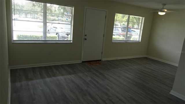 8100 DR MARTIN LUTHER KING JR STREET N 105, St Petersburg, FL 33702