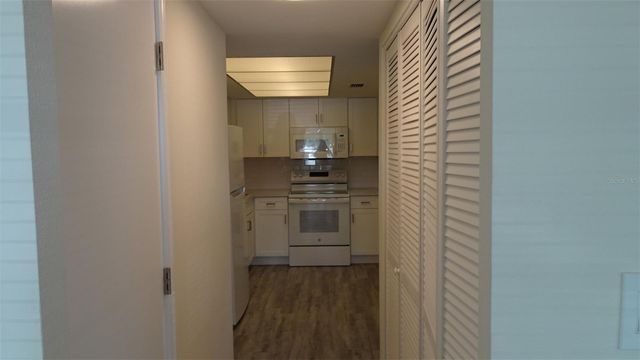 8100 DR MARTIN LUTHER KING JR STREET N 105, St Petersburg, FL 33702