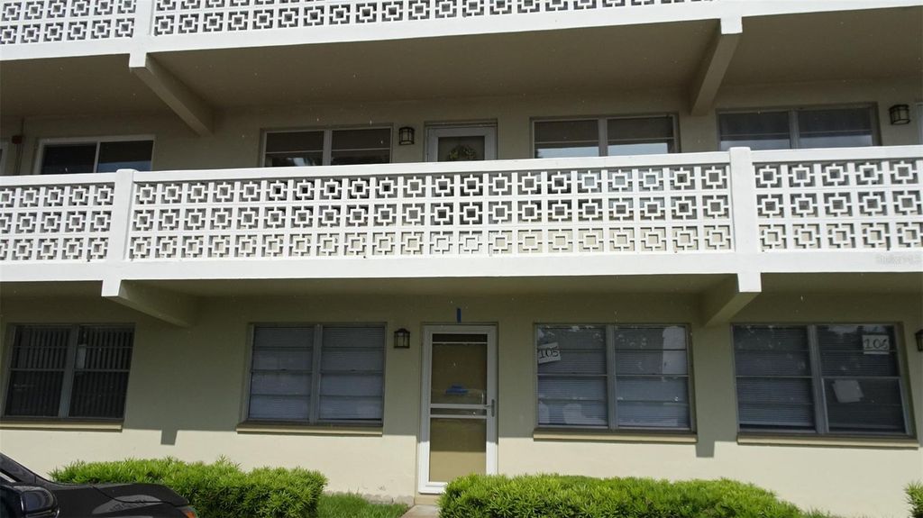 8100 DR MARTIN LUTHER KING JR STREET N 105, St Petersburg, FL 33702