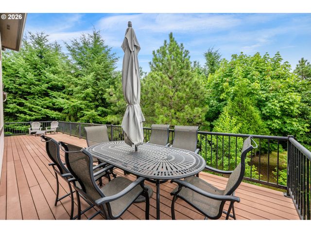 10962 Se PHEASANT RIDGE Dr, Happy Valley, OR 97086