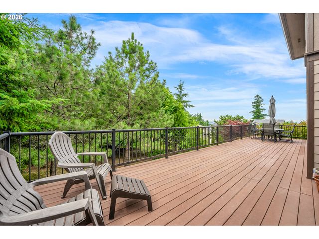 10962 Se PHEASANT RIDGE Dr, Happy Valley, OR 97086