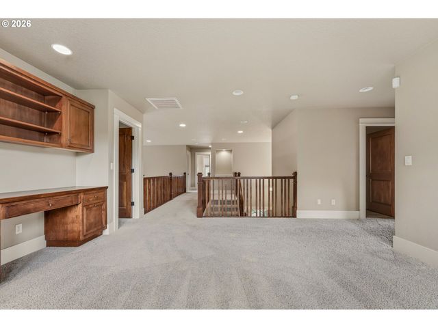 10962 Se PHEASANT RIDGE Dr, Happy Valley, OR 97086