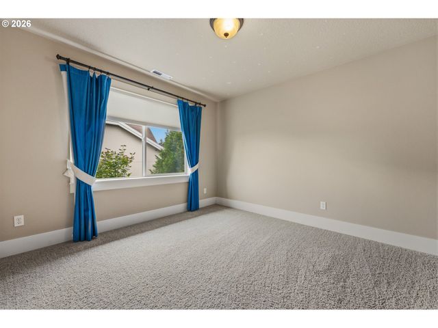 10962 Se PHEASANT RIDGE Dr, Happy Valley, OR 97086