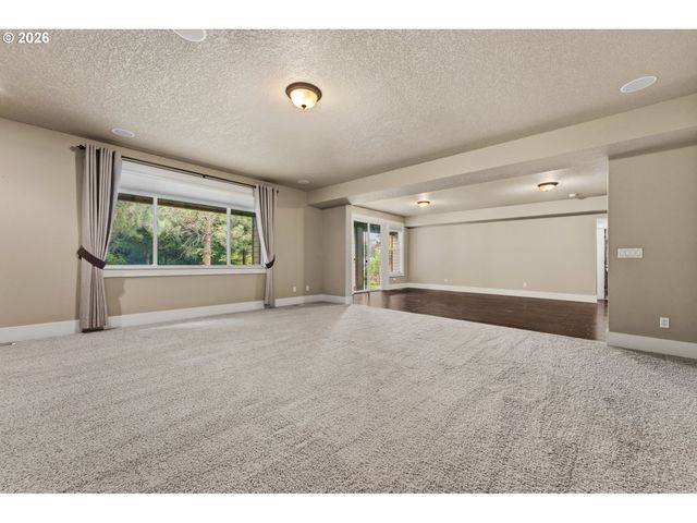 10962 Se PHEASANT RIDGE Dr, Happy Valley, OR 97086
