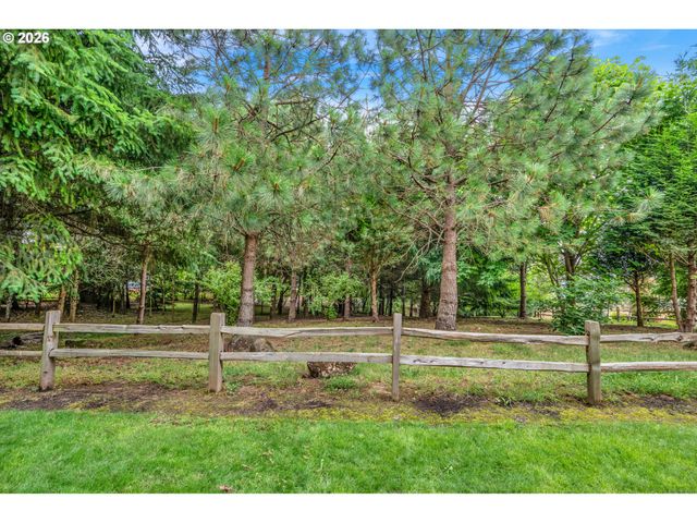 10962 Se PHEASANT RIDGE Dr, Happy Valley, OR 97086