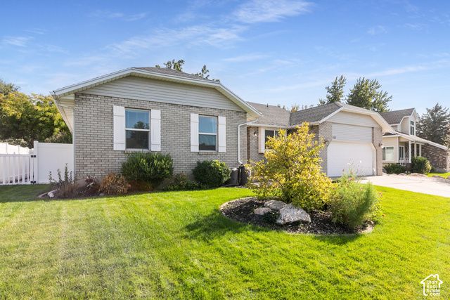 533 W VALLEY DR, Centerville, UT 84014