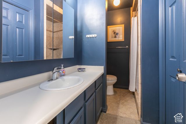 533 W VALLEY DR, Centerville, UT 84014