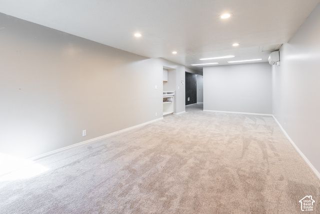 533 W VALLEY DR, Centerville, UT 84014