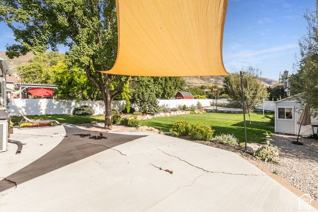 533 W VALLEY DR, Centerville, UT 84014