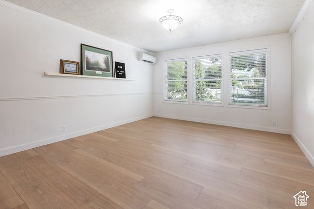 533 W VALLEY DR, Centerville, UT 84014