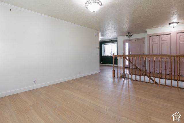 533 W VALLEY DR, Centerville, UT 84014
