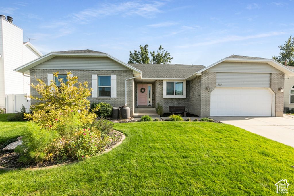 533 W VALLEY DR, Centerville, UT 84014