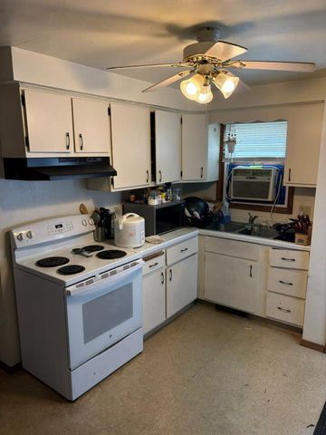 1029 EVANS STREET, Neenah, WI 54956