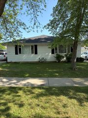 1029 EVANS STREET, Neenah, WI 54956