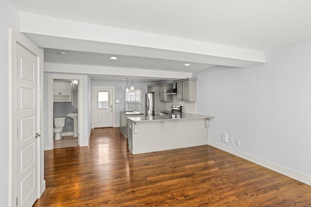 3306 Felicia St, Nashville, TN 37209