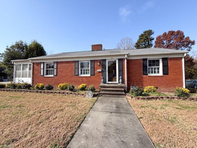 1104 Tarleton Avenue, Burlington, NC 27215